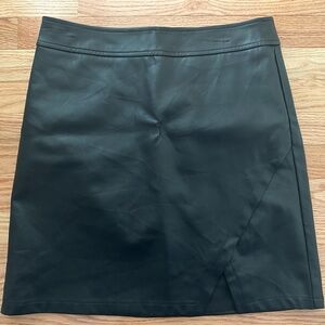 LOFT Black Faux Leather Pencil Skirt Size 8